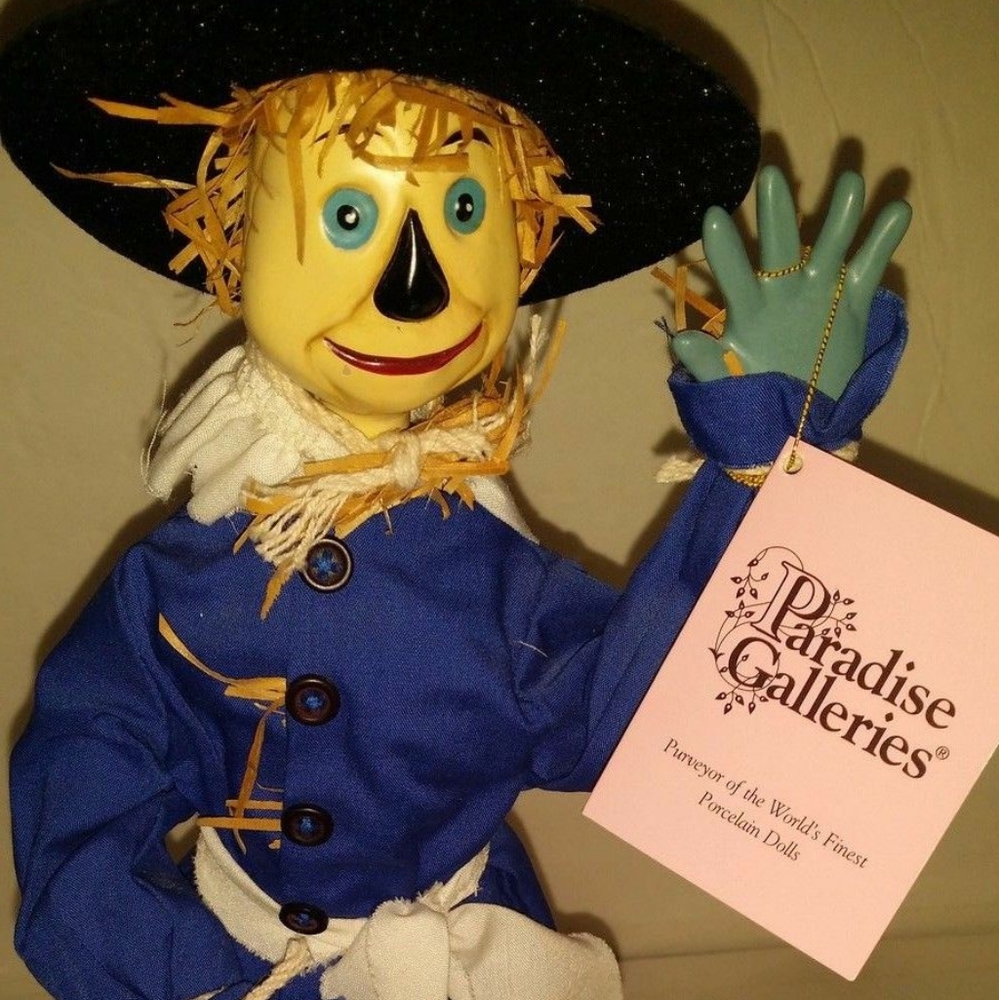 3 Wizard of Oz - Dorothy, Scarecrow, Cowardly Lion